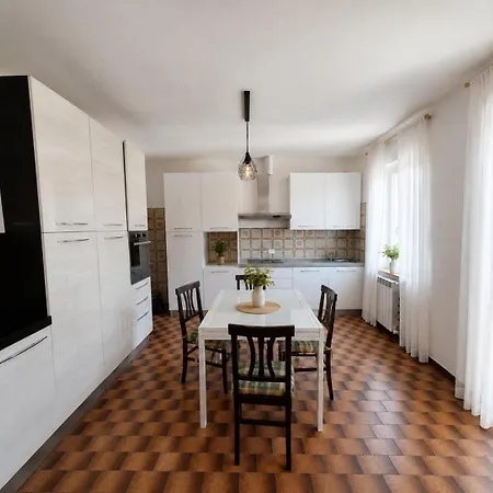 Agata Agnese Homes 아파트 *
